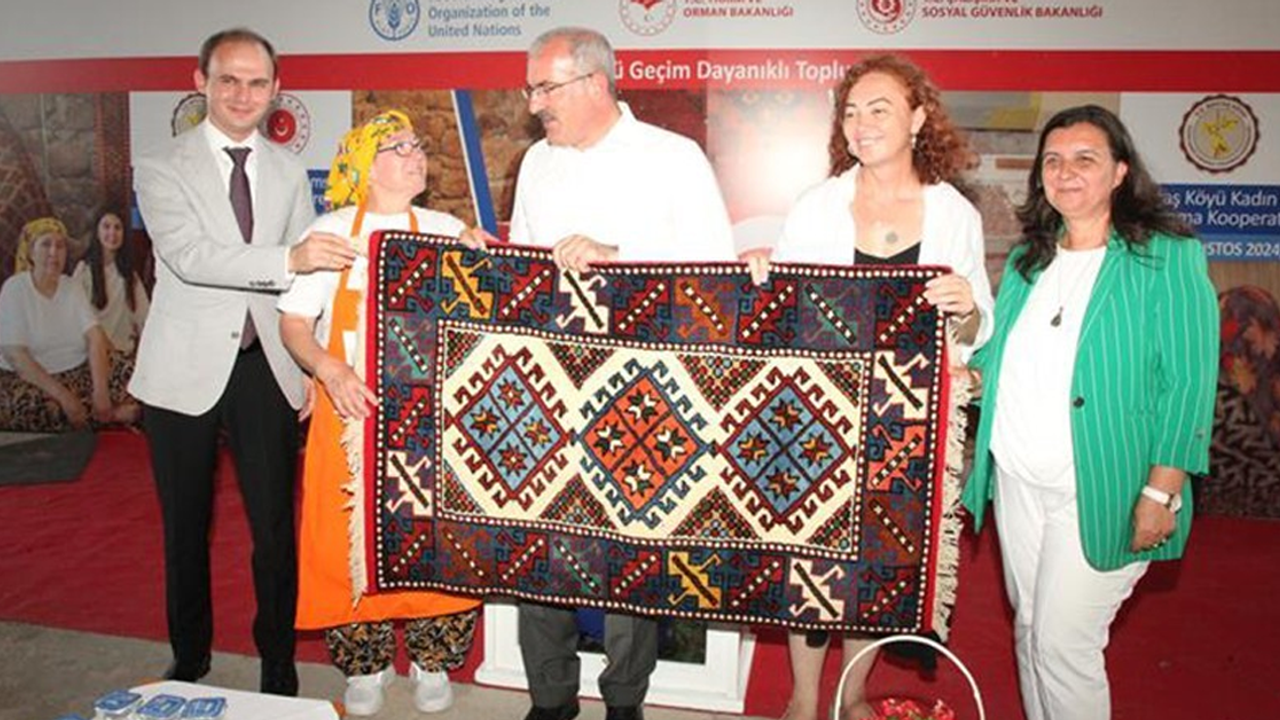Ayvacık’ta El Yapımı Ürünler ve Kadın Kooperatifleri
