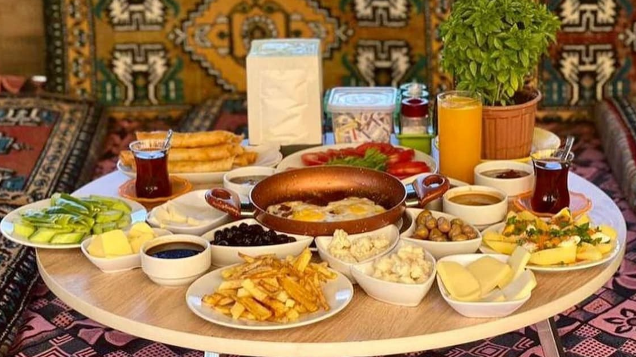 Kasım’da Kamp Sonrası Köy Kahvaltısı: Akdağ Yaylası