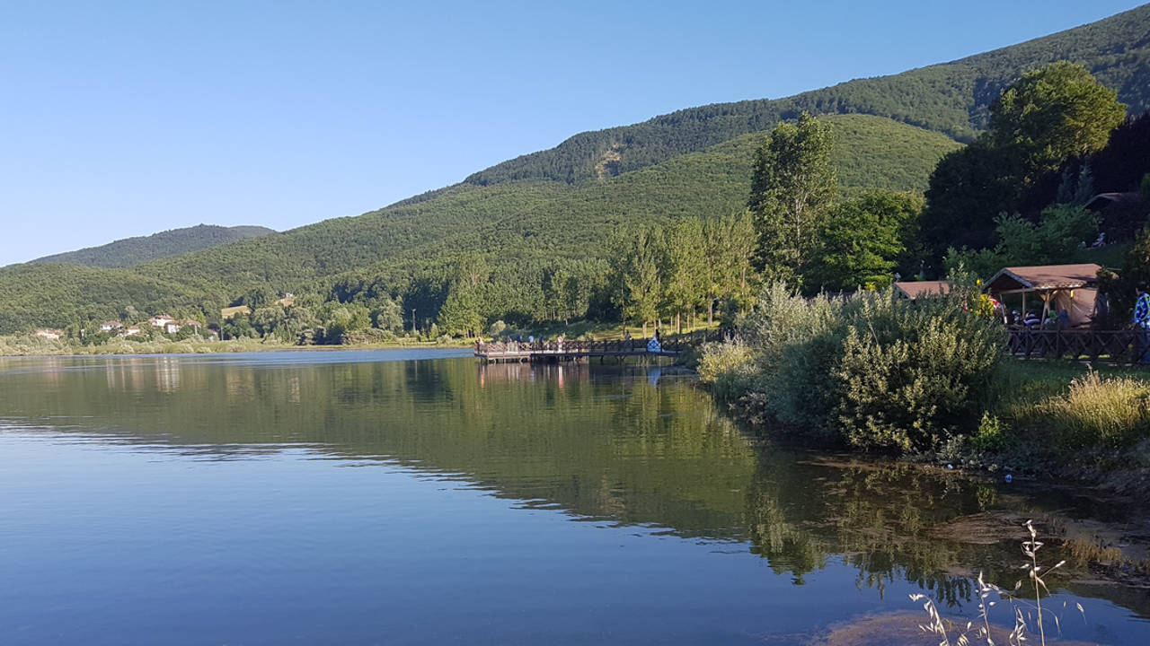 Ladik Gölü’nde Balık Tutmak ve Piknik Yapmak