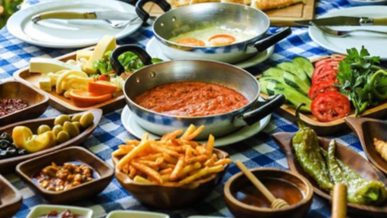 Kasımda Şehir İçi Trekking: Çiftlik Korusu ve Menemen