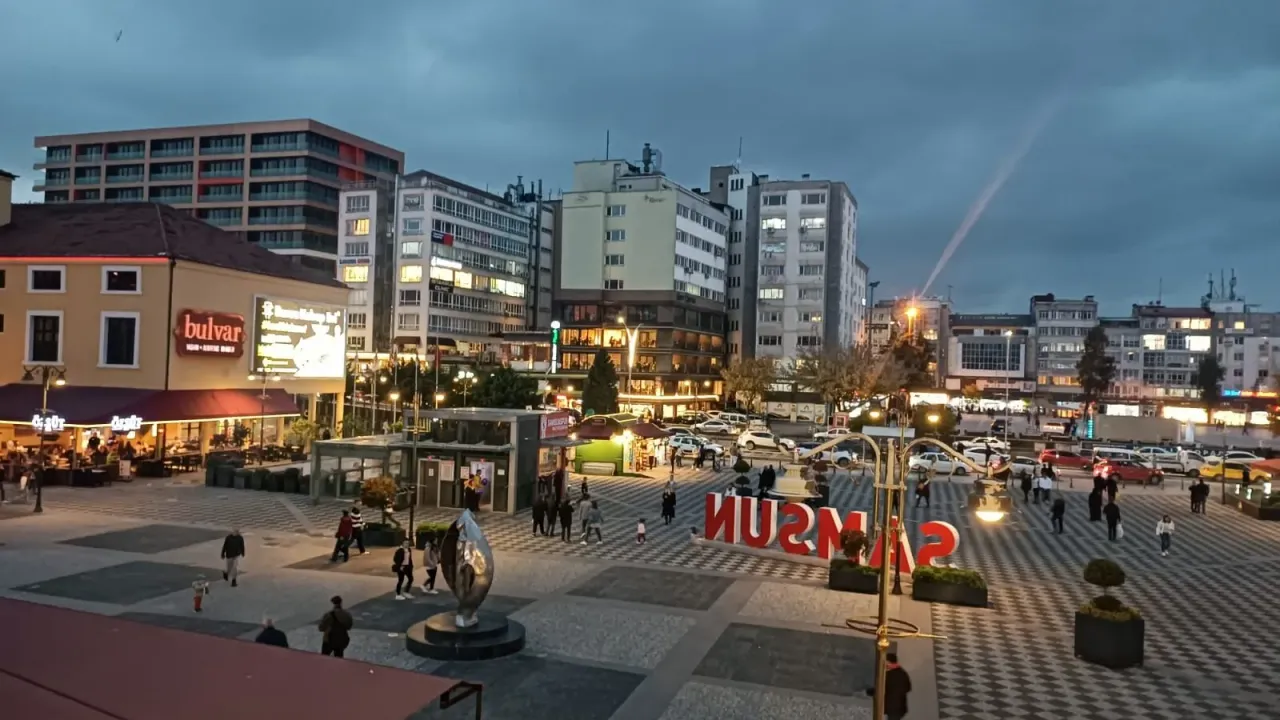 Meydanların Gün İçindeki Dönüşümü - Samsun Haber – Son Dakika &amp;  Samsunspor | Samsun Canlı Haber