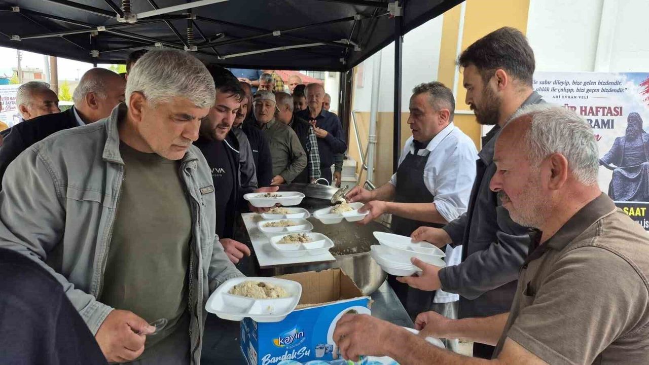 Alaçam'da Ahilik Haftası'nda ahi pilavı ikramı