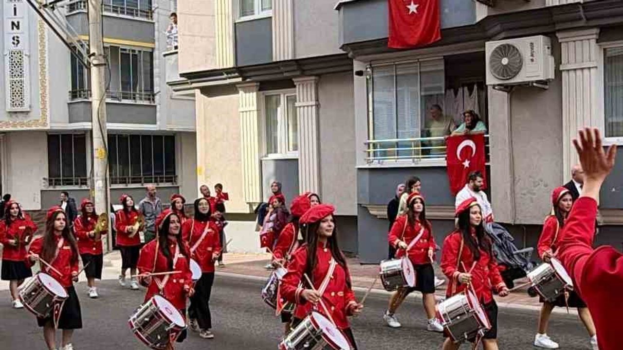 Bafra'da öğrencilerden öğretmenlerine vefa