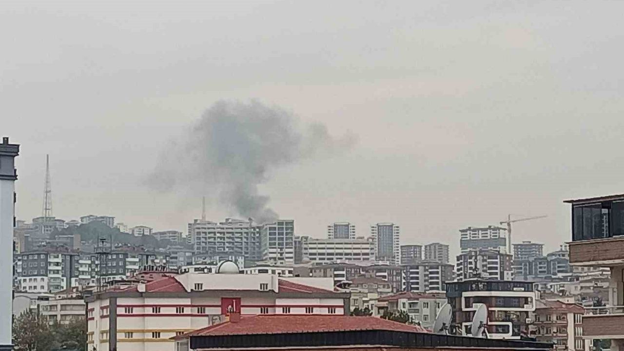 Bahçede yakılan anızdan çıkan duman korkuttu
