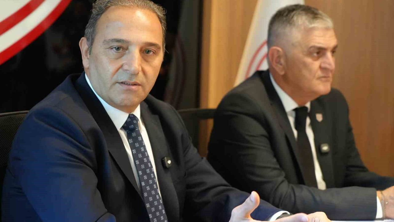 Fuat Çapa: 'Samsunspor gerekirse devre arasında yeni bir takım kurar'