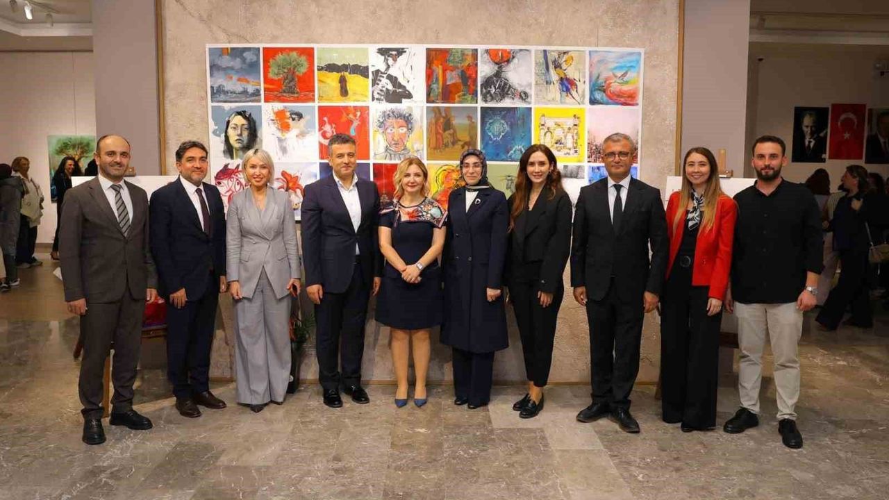 Samsun'da I. Sanat Çalıştayı'nın eserleri sergilendi