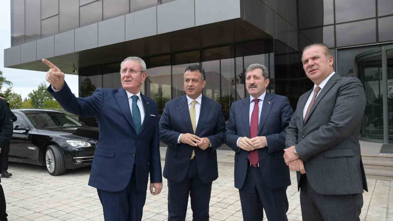 Tavlı ve Doğan'dan Samsun TSO'da yeni döneme tebrik