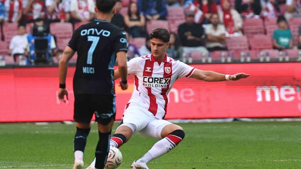 Trendyol Süper Lig: Samsunspor: 0 - Trabzonspor: 3 (İlk yarı)