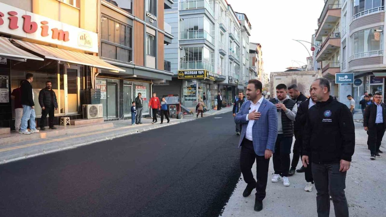 Vezirköprü'de sıcak asfalt çalışması