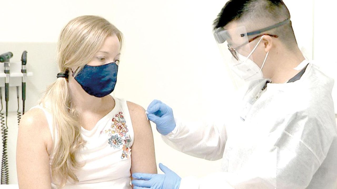 Vatandaşlar Rusya'nın koronavirüs aşısına güvenmiyor