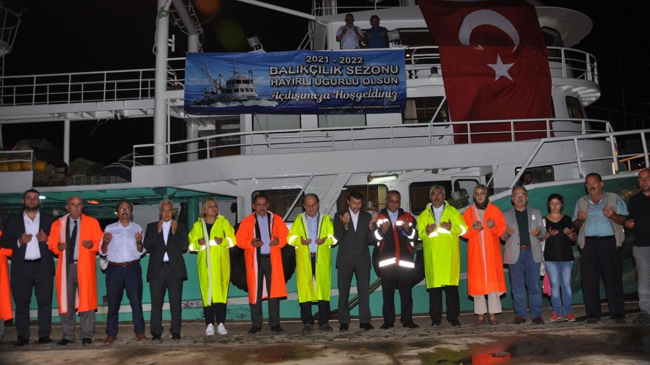 Ve Beklenen An Geldi! Samsun'da Balıkçılar 'Vira Bismillah' Dedi