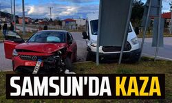 Samsun'da otomobil ile minibüs çarpıştı