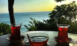 Kasım Akşamı Şehir Sahilinde Midye ve Çay Keyfi