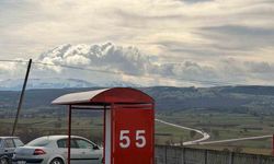 Duraklara kırmızı-beyaz dokunuş