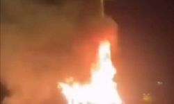 Park halindeki minibüs alevlere teslim oldu