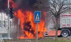 Samsun'da seyir halindeki tırın kupası alevlere teslim oldu