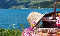 Ayvacık’ta Göl Çevresinde Piknik Kültürü