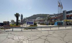 Facianın yaşandığı Lovelet AVM'de araç giriş-çıkışları bariyerlerle kapatıldı