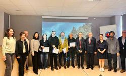 Fotoğrafın doğa, kent ve mimarlıkla kurduğu bağ ele alındı