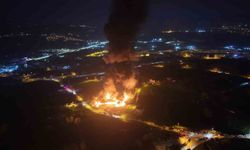 Samsun'da muz deposu yangını havadan görüntülendi