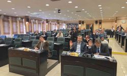 Eski başkanların ismi komisyondan oy çokluğuyla geçti