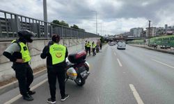 Samsun'da devrilen motosikletteki 2 kişi yaralandı