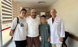 11 yaşındaki çocuğun 12 milimetrelik böbrek taşı tek seansta temizlendi