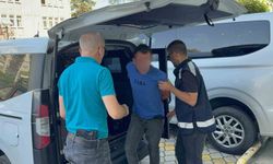 Boşanma aşamasındaki eşini bıçakla yaraladı