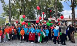 Gazzeli çocuklar için gökyüzüne umut uçuruldu