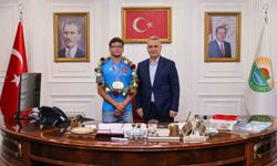 İlkadımlı güreşçiden tarihi başarı