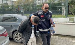Pencereden eve girip bıçak tehdidiyle cüzdan gasp etti