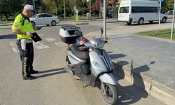 Samsun'da motosiklet devrildi, sürücü yaralandı