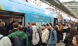 Samsun'da sabah saatlerinde tramvaylarda yoğunluk