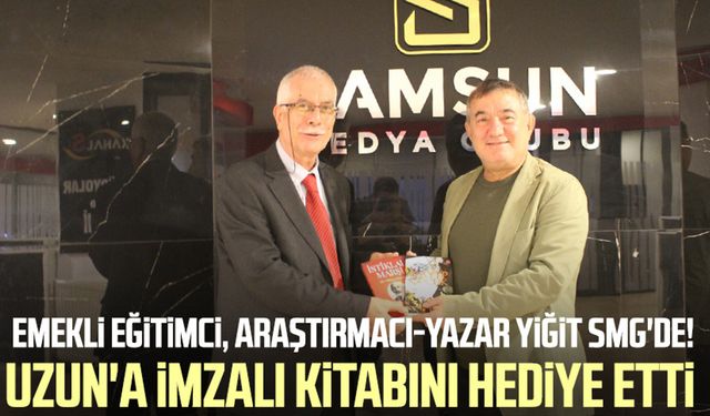 Emekli eğitimci, araştırmacı-yazar Hasan Yiğit SMG'de! Necdet Uzun'a imzalı kitabını hediye etti