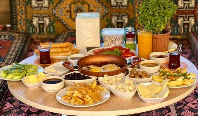 Kasım’da Kamp Sonrası Köy Kahvaltısı: Akdağ Yaylası