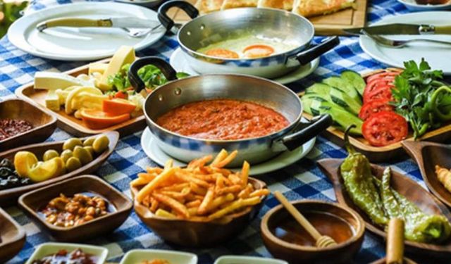 Kasımda Şehir İçi Trekking: Çiftlik Korusu ve Menemen