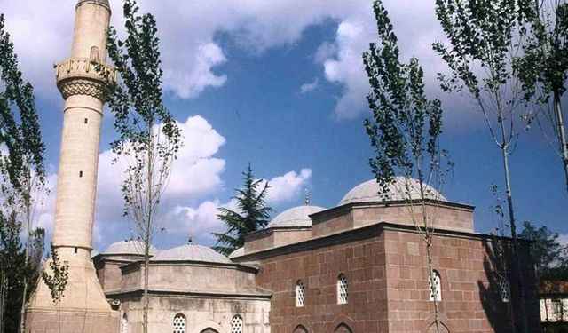 5 asırlık camiye restorasyon