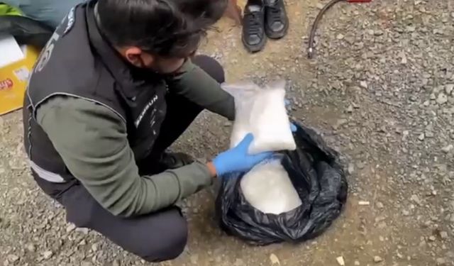 Otobüs tuvaletinde 2 kilo metamfetamin ele geçirildi: Otobüsü uyuşturucu sevki için kullanmış