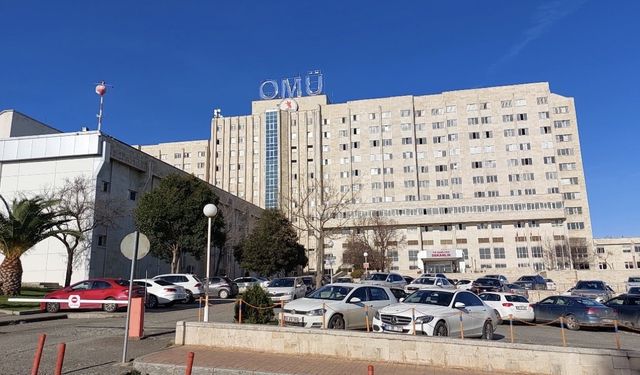 Özel kolej öğrencileri hamburgerden zehirlendi