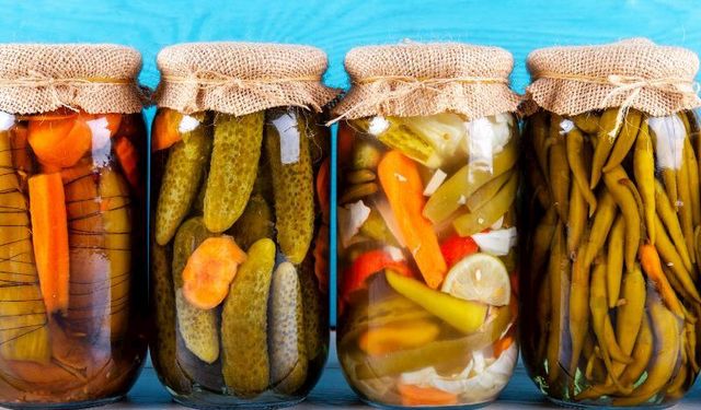 Samsun’da kışlık yiyecek hazırlığı: Turşu ve kurutmalık