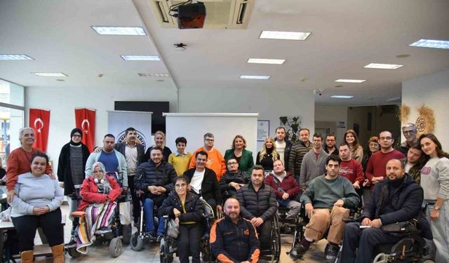 Atakum Belediyesi’nden özel gereksinimli bireylere yönelik afet farkındalık eğitimi