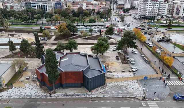 İstiklal Meydanı ve Kurtuluş Yolu’ndaki çalışmalar devam ediyor