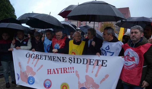 Öğrencilerden öğretmene şiddete sendikalardan tepki