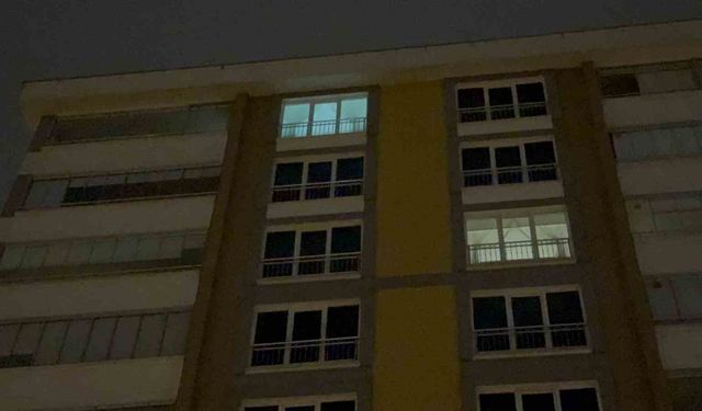 Samsun'da 9. kattan 2. kata düşen öğretmen hayatını kaybetti