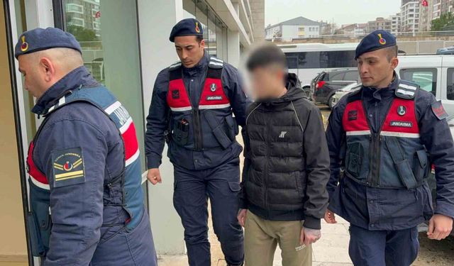 Samsun'da uyuşturucu hapla yakalanan 17 yaşındaki çocuk tutuklandı