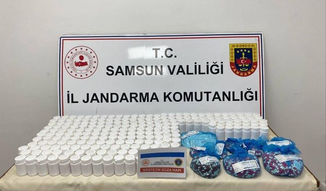17 yaşındaki çocuk 24 bin 500 adet uyuşturucu hapla yakalandı