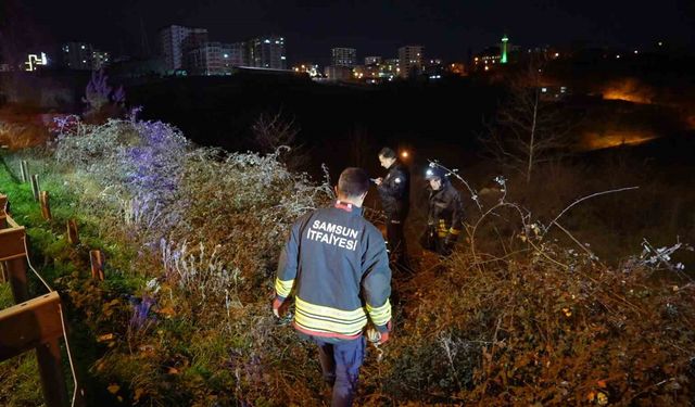 Samsun'da otomobil 3 metre yükseklikten yuvarlandı: Sürücü yara almadan kurtuldu