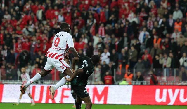 Trendyol Süper Lig: Samsunspor: 0 - Kocaelispor: 0 (Maç sonucu)