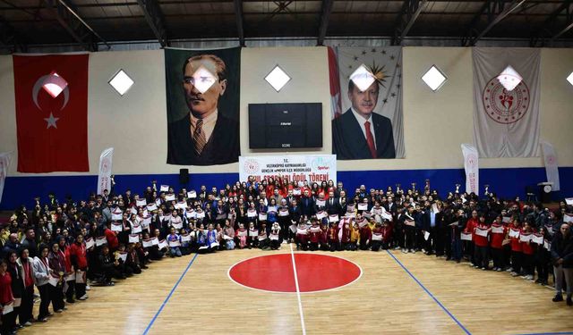 Vezirköprü'de okul sporlarında ödül heyecanı