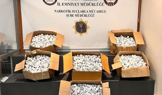 Anne-oğul 230 bin uyuşturucu hapla yakalandı: Oğlu tutuklandı, anneye adli kontrol